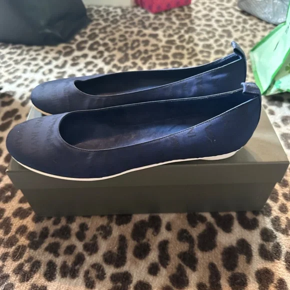 Emporio Armani Sneakers/Flats 37.5 - Picture 2 of 3